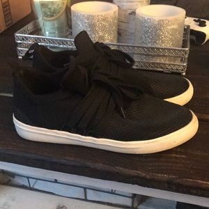 Steve Madden Lancer sneaker